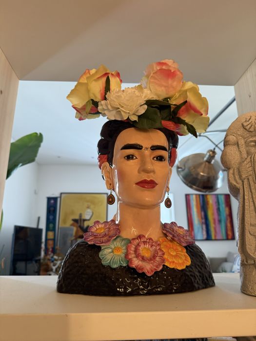 Vaso decorativo Frida Kahlo Kave Home