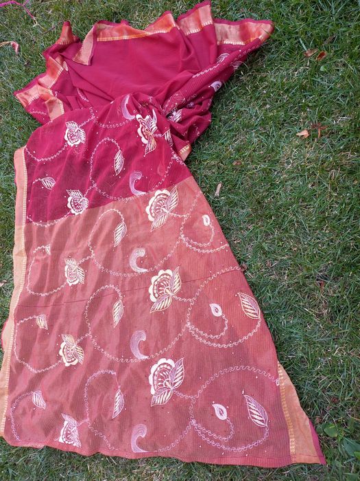 Сарі сари індійське