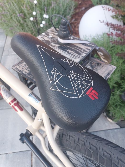 Rower BMX MONGOOSE LEGION L80 beżowy 20"