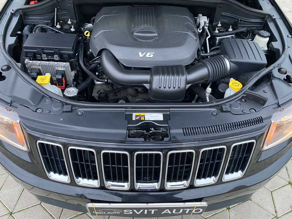 Продам шикарний автомобіль JEEP GRAND CHEROKEE 2015 р. 3.6 бензин