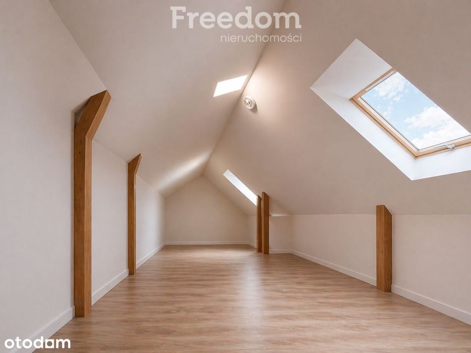 Nowy, parterowy dom + poddasze-na działce 1000 m2
