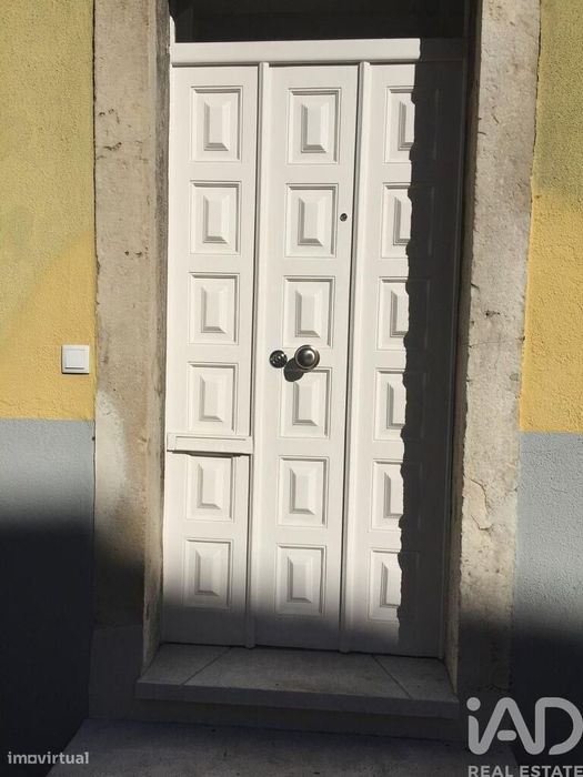 Apartamento T2 em Misericórdia de 63,88 m2