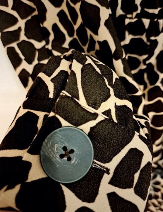 Sukienka, brąz czekoladowy w beżowe cętki, Zara. rozm. S