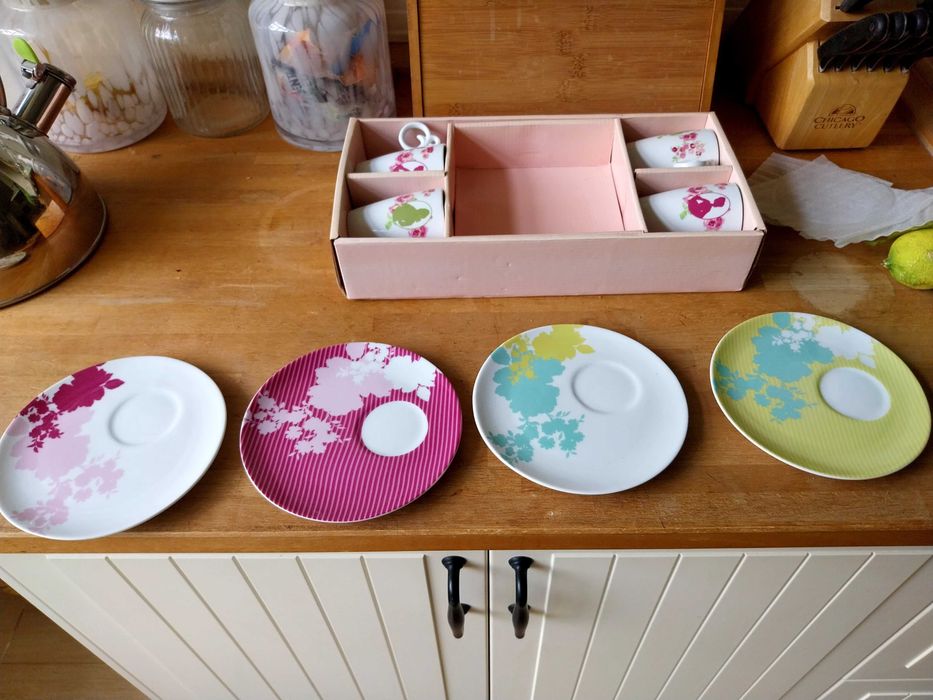 Tea/Coffee Set64750488174083122