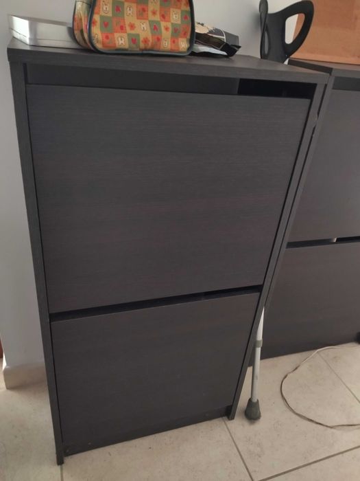 Sapateira em bom estado