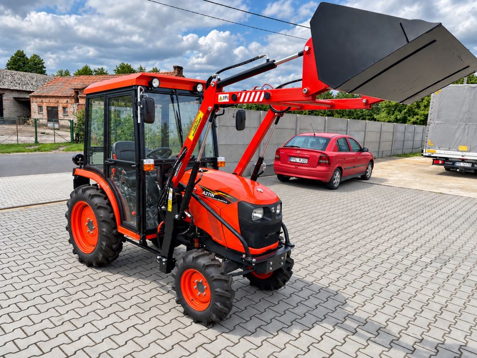 Kubota A211 N 4x4 B1-181 i B1-241 mini traktor, ciągnik, sadowniczy, szklarniowy