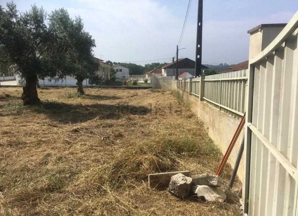 Vende-se Terreno URBANO 1800m2