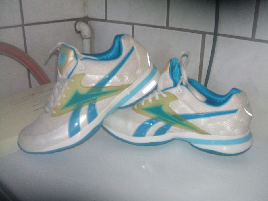 buty reebok damskie 39 . stan idealny !!! sportowe