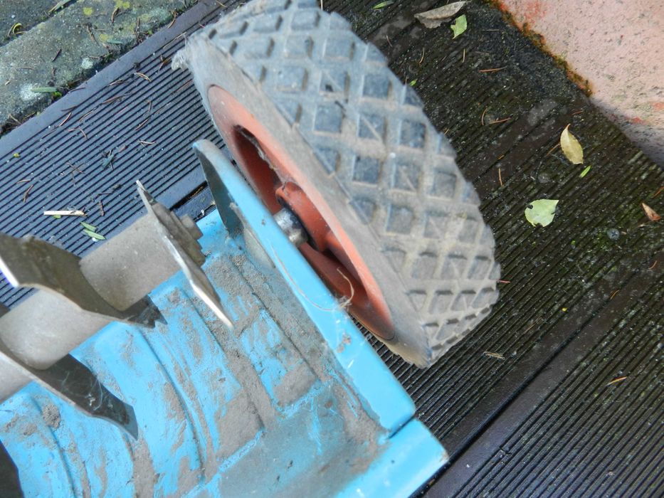 Wertykulator Combi system do trawy pod silnik na kółkach 32 cm