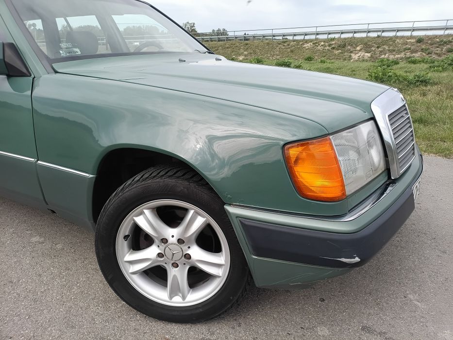 Mercedes-Benz W124 250TD