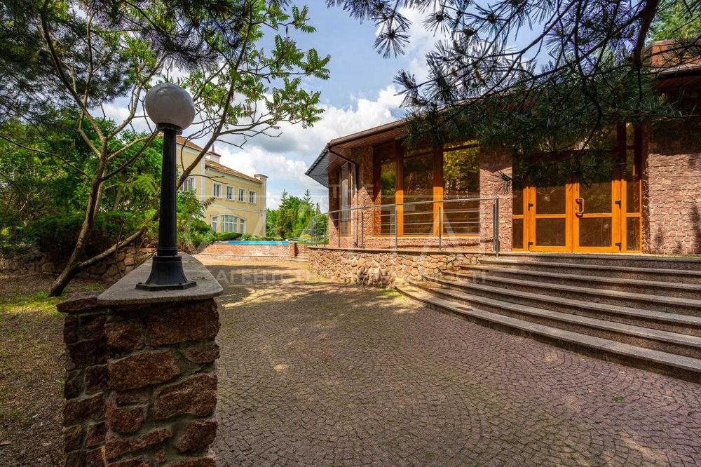 Продаж будинку з басейном, с. Хлепча, Васильківський р-н
