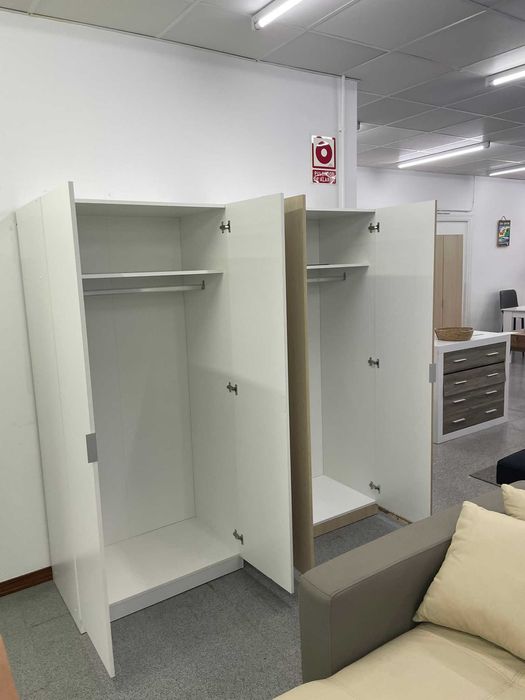 Ropeiro 2 portas NOVO paga na ato entrega Envio gratis