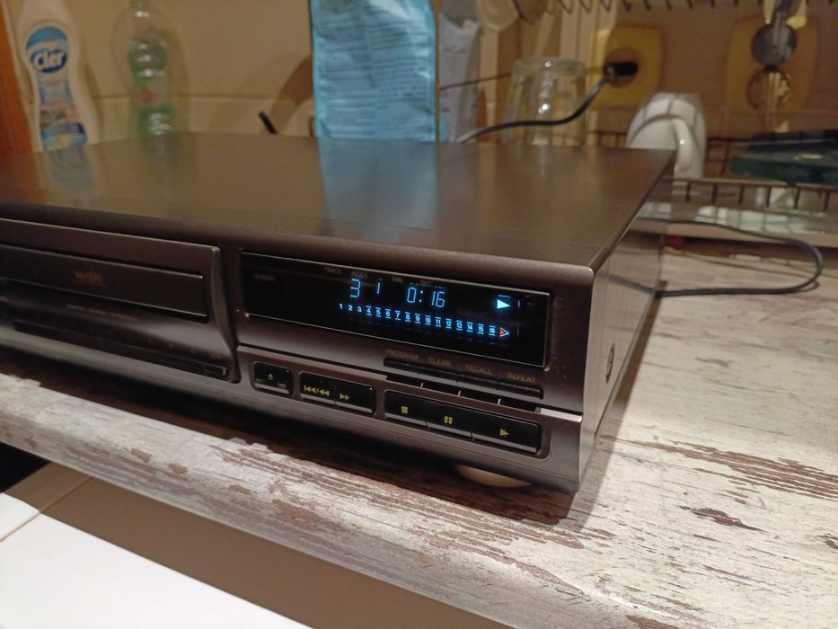 Sprzedam CD Technics SL-PG570a