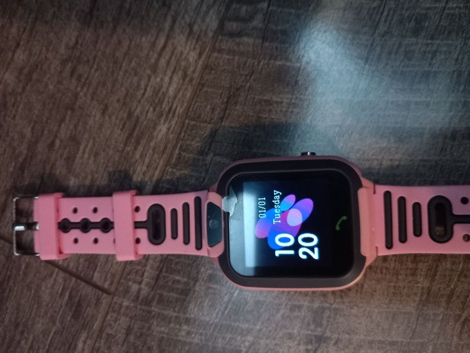 Smartwatch dziecięcy różowy GPS wodoodporny ekran dotykowy połączenia