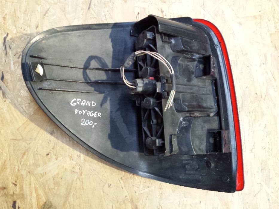 Lampa/ reflektor tylny lewy prawy Chrysler Voyager