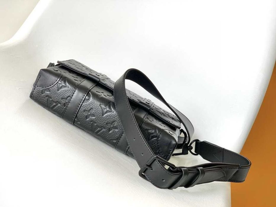 Louis Vuitton сумка мужская черная кожаная через плечо барсетка оригинал