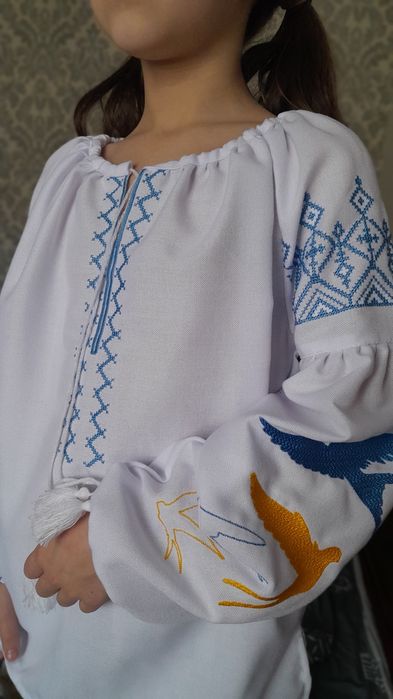 Дитяча вишиванка, патріотична вишиванка на дівчинку, вишита блузка