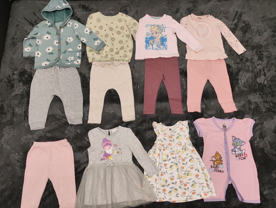 Одяг для дівчинки 9-12 місяців