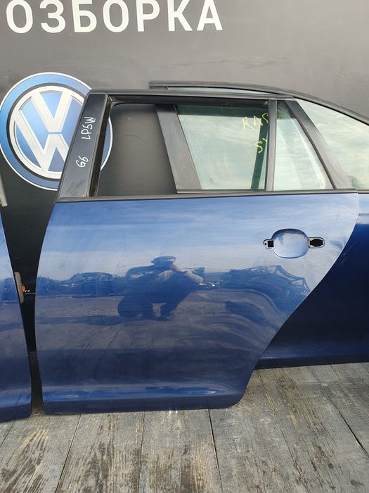 Дверка передня задня Гольф 5 6 універсал golf 6 универсал LP5W