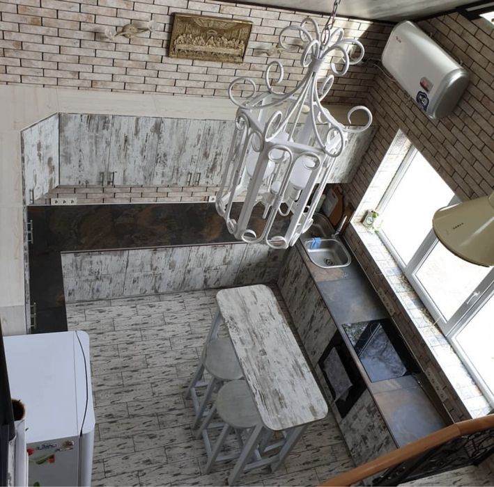 Будинок у Київській області в лісі подобово від господарів