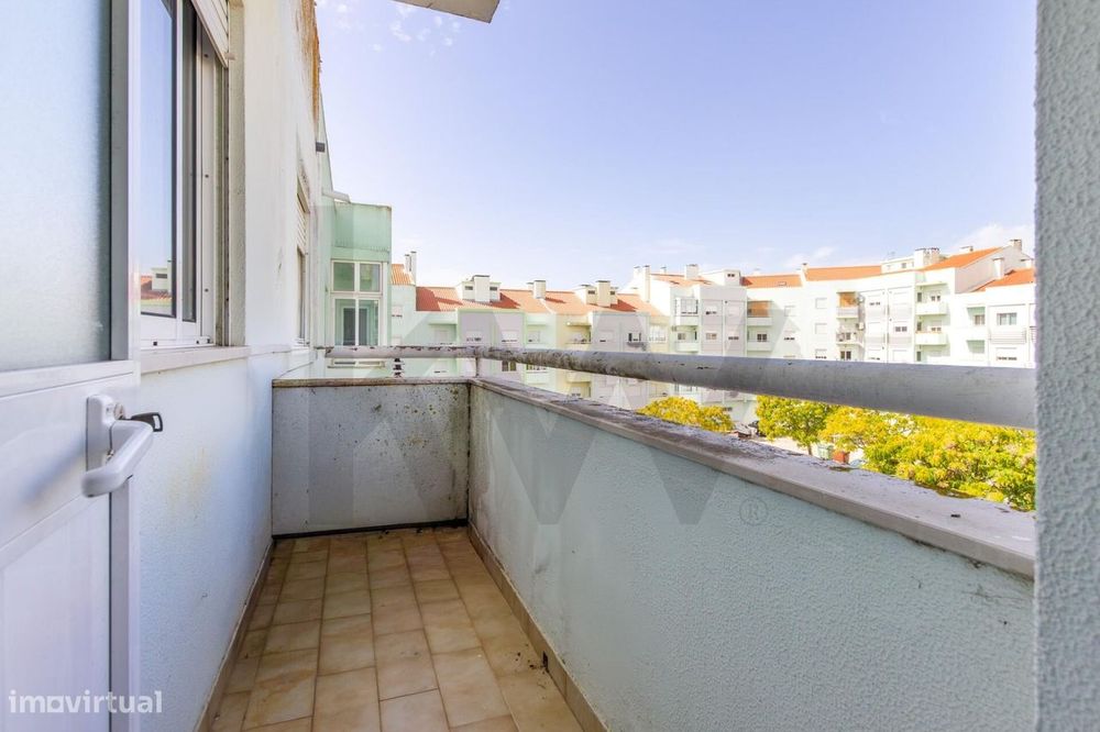 Apartamento T3 com Suíte, Lareira, Três Varandas e Arrecadação | Monti