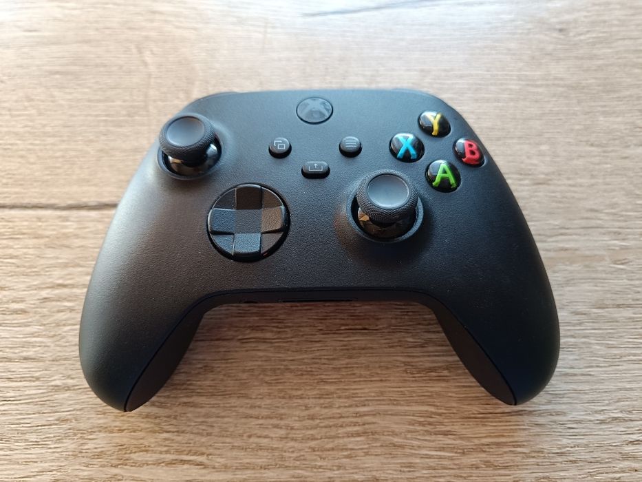 Pad Xbox One Oryginalny Kontroler bezprzewodowy + kontroler słuchawek