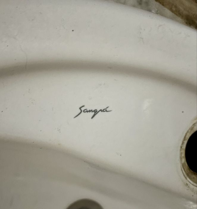 Мармурова столешня+акриловий карніз  під умивальник Іспанія SANGRA