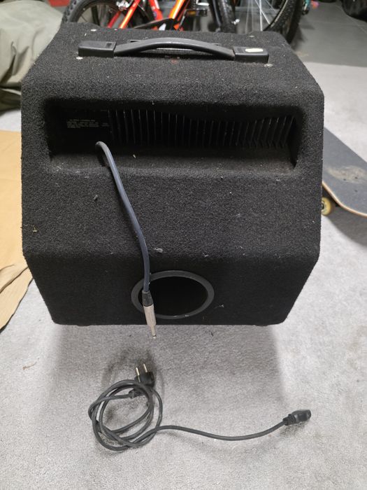 Hartke Kickback 12 120W Amplificador combo baixo