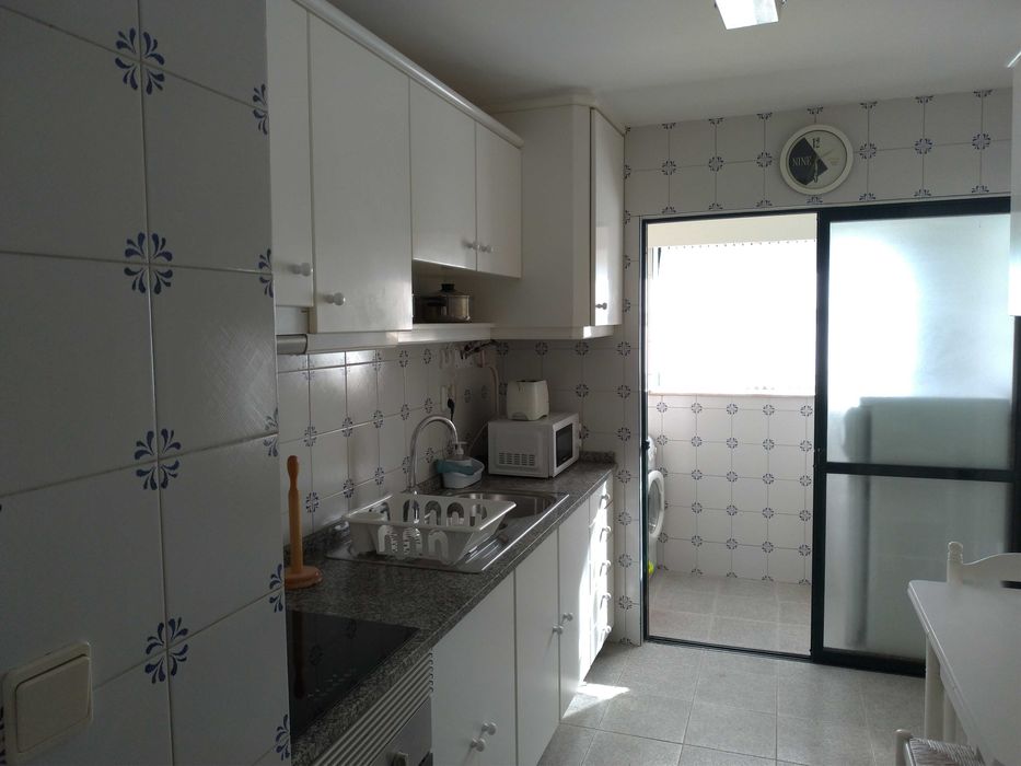 Quarto a Menina ou Rapaz | Metro | Matosinhos | Porto.
