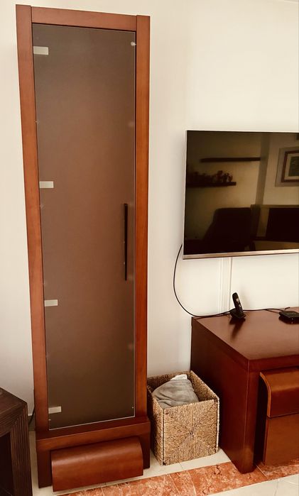 Móvel tv + Cristaleira