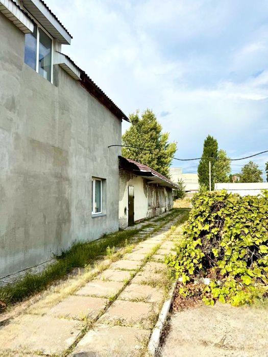 Продається промислова база в рні вул. Залізняка