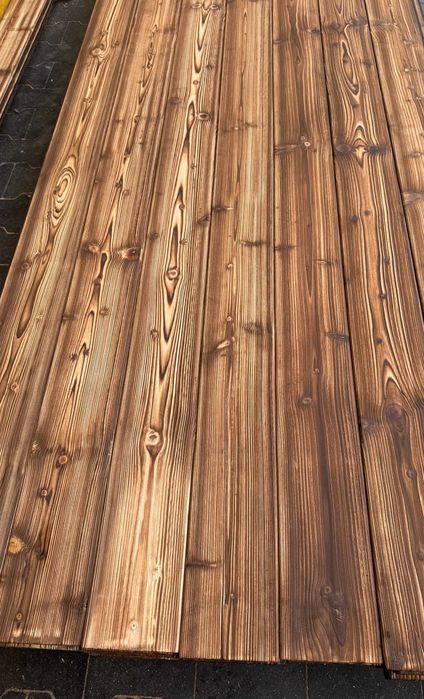 Deski elewacyjne opalane Shou Sugi Ban Podbitka Szalówka deska opalana