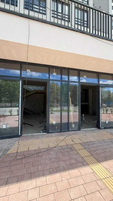 Острівці та малі приміщення від 3 м² — 1 поверх, фасад, новий ЖК «Шенген», Львів - Вид 5