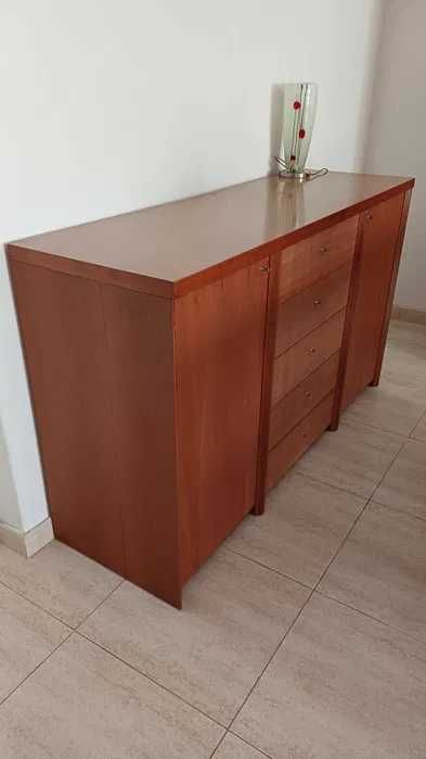Mobília de Sala de Jantar Moderna e Elegante - Cerejeira