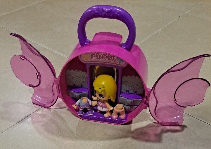 Pinypon Wardrobe Clothes Suitcase NEW + Doll64729763459329123