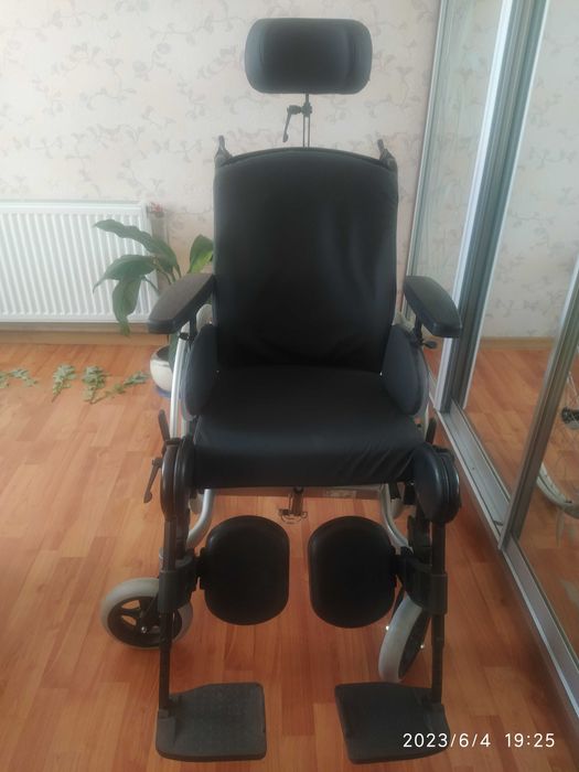 Продам крісло колісне інвалідне