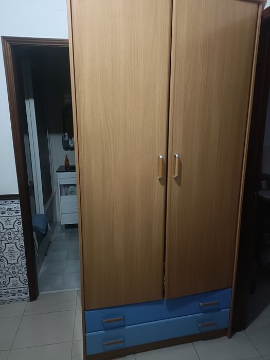 Vendo roupeiro usado mas em muito bom estado