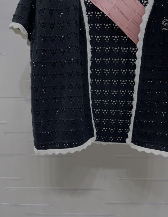 Miu Miu kardigan damski dzianinowy krótki ażurowy elegancki