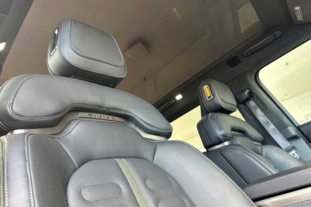 Rivian R1S Adventure Quad Motor      2023