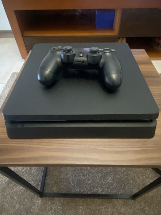 Ps4 como nova com 7 jogos