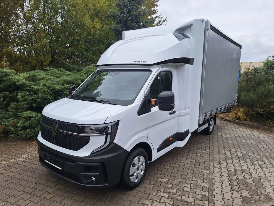 Renault Master  "Międzynarodówka" z tylnym spaniem 8 palet z windą