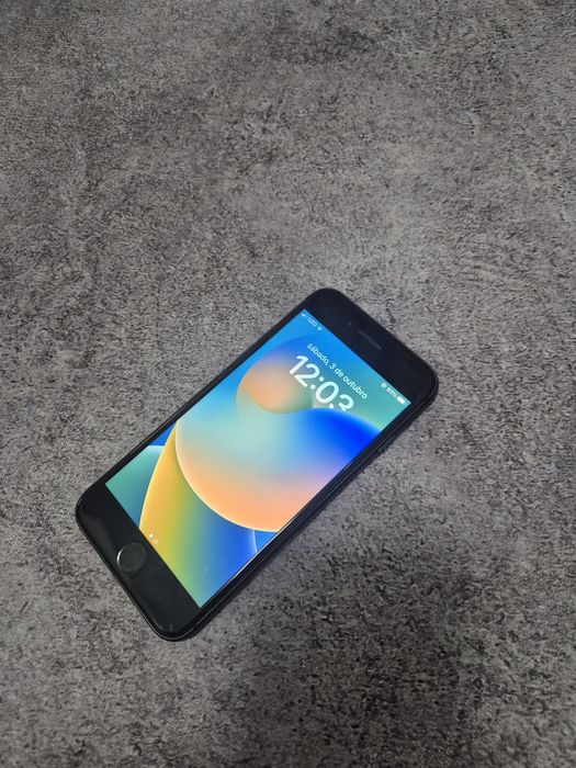 Vendo iphone 8 em bom estado