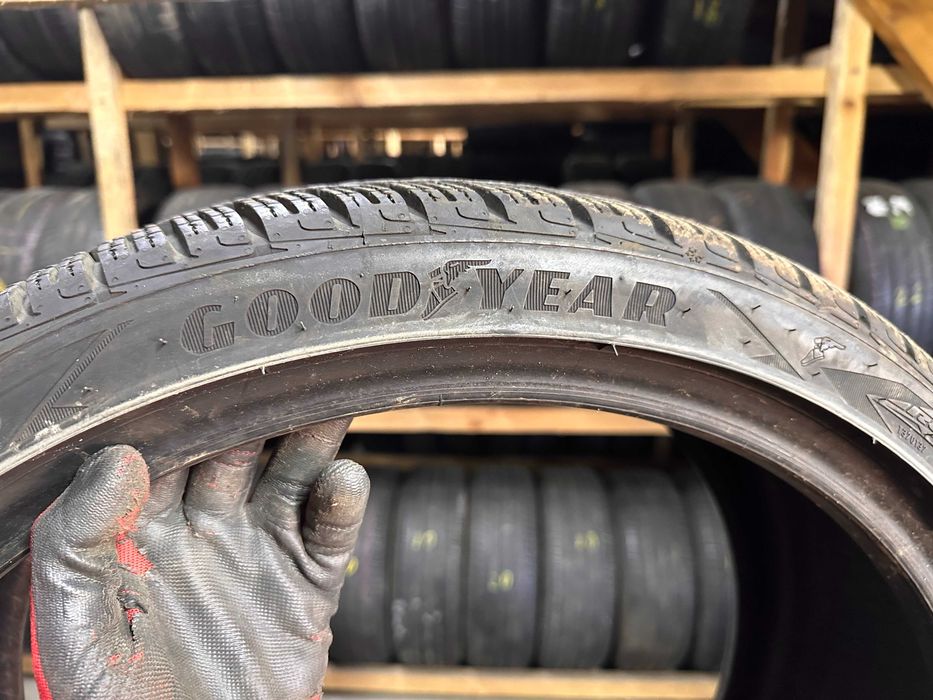 Шини зима 245/35R20 GOOD YEAR ULTRA GRIP perfomance 2 шт 7+мм 2022