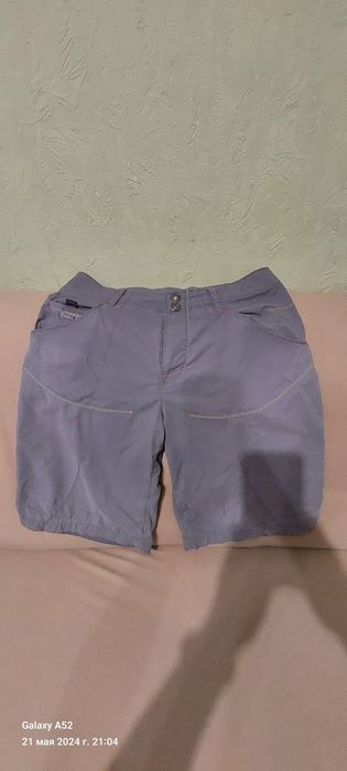 Шорты спортивные размер M.