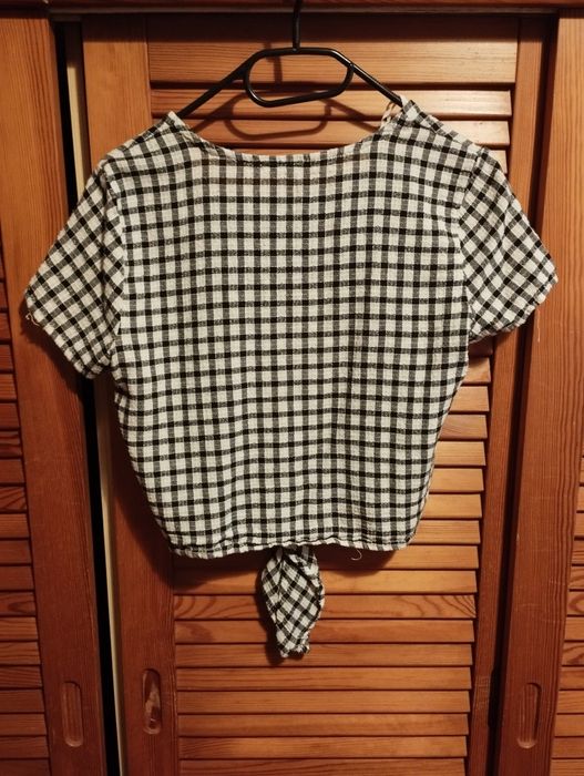 Camisa preta e branca feminina Stradivarius