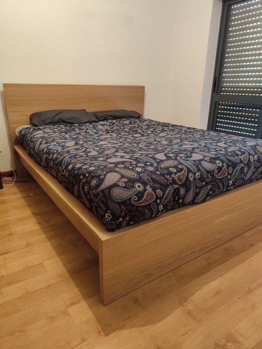 Estrutura de cama Malm IKEA 160 + estrados