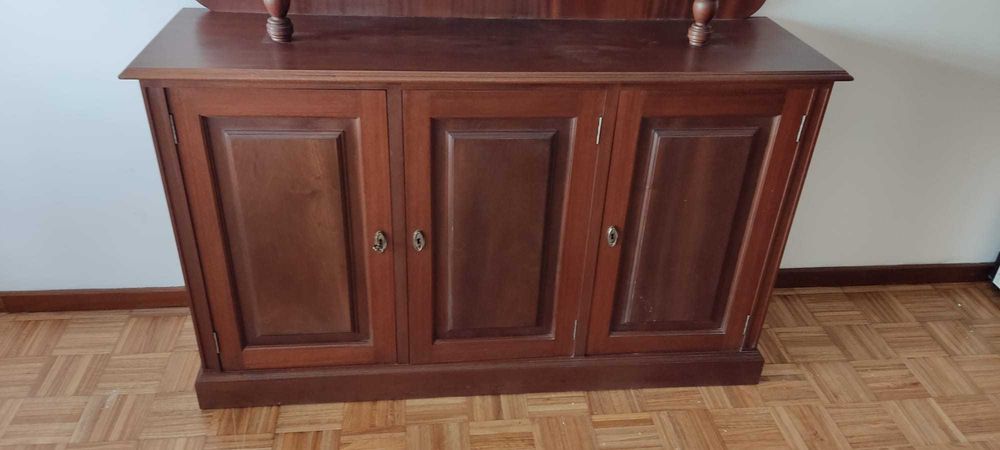 Móvel Louçeiro em madeira