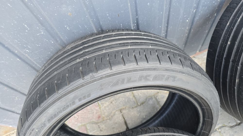 4 x Opony letnie falken 225/40/18