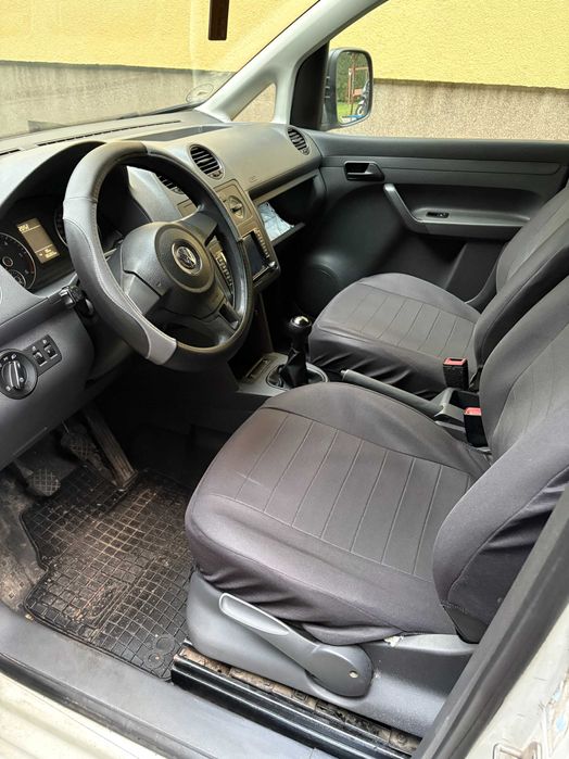 VW Caddy lift 2011 1.6 tdi android hak vat tempomat, ładny!