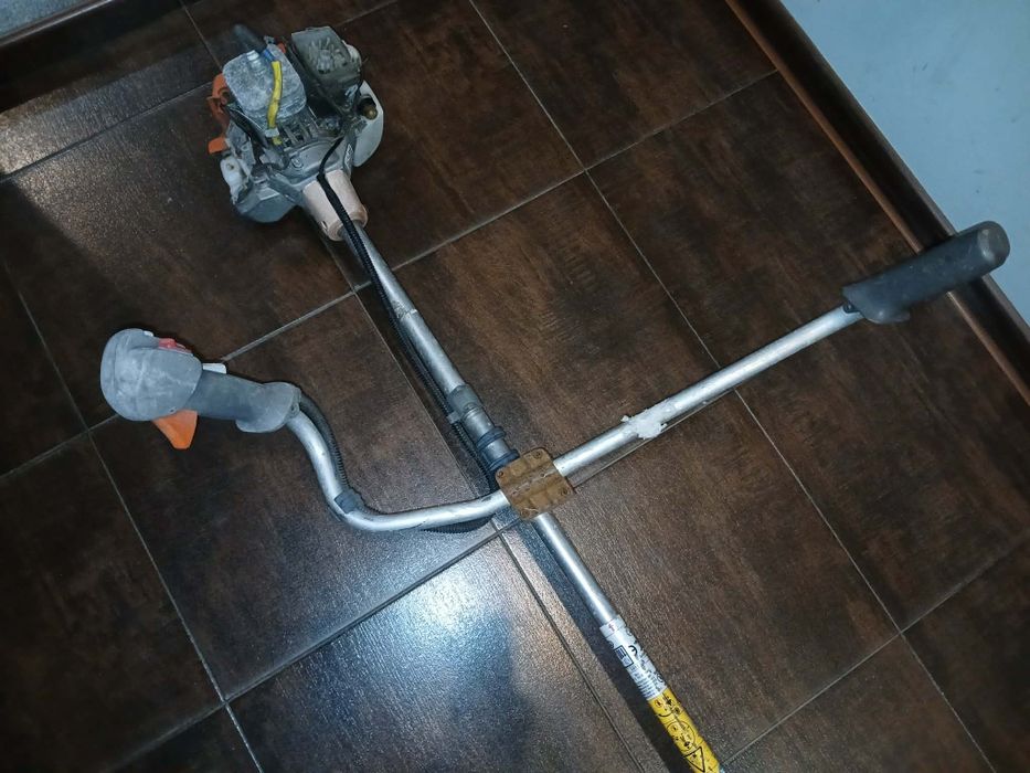 Husqvarna 323R pomarańczowa